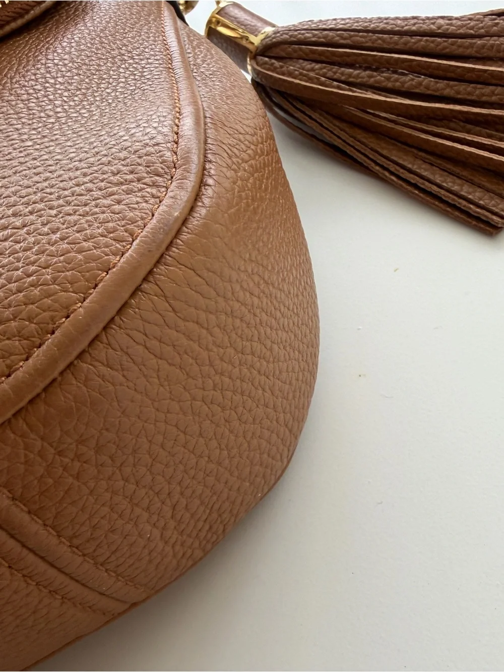 Michael Kors Camel Brown Pebbled Leather Bedford Crossbody Handbag -Tassel/Strap - Picture 6 of 16